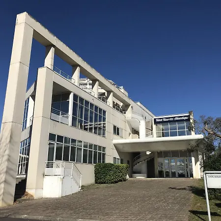 Atlantique - Lycee Hotelier - Management School