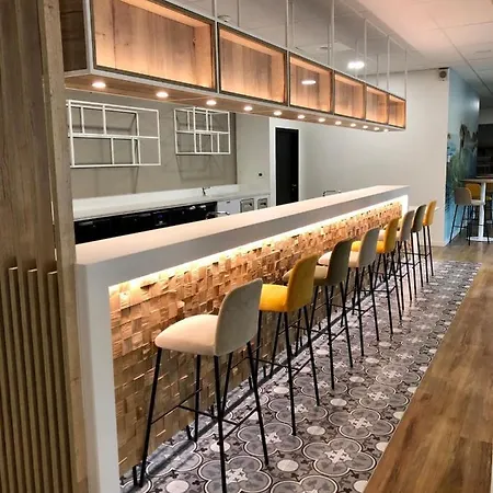 Hotel Atlantique - Lycee Hotelier - Management School Biarritz