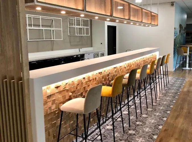 Hotel Atlantique - Lycée Hotelier - Management School Biarritz